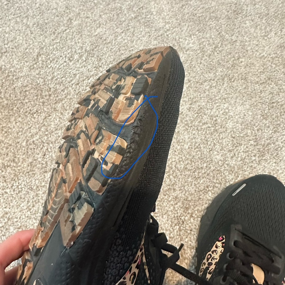 Brooks Adrenaline GTS 22 Womens Running Shoes Cheetah Limited Edition Sz: 7 B - Picture 9 of 10